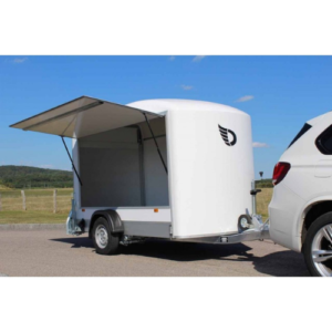 O poliéster multiplica o Roadster 300 Van + Hatchback